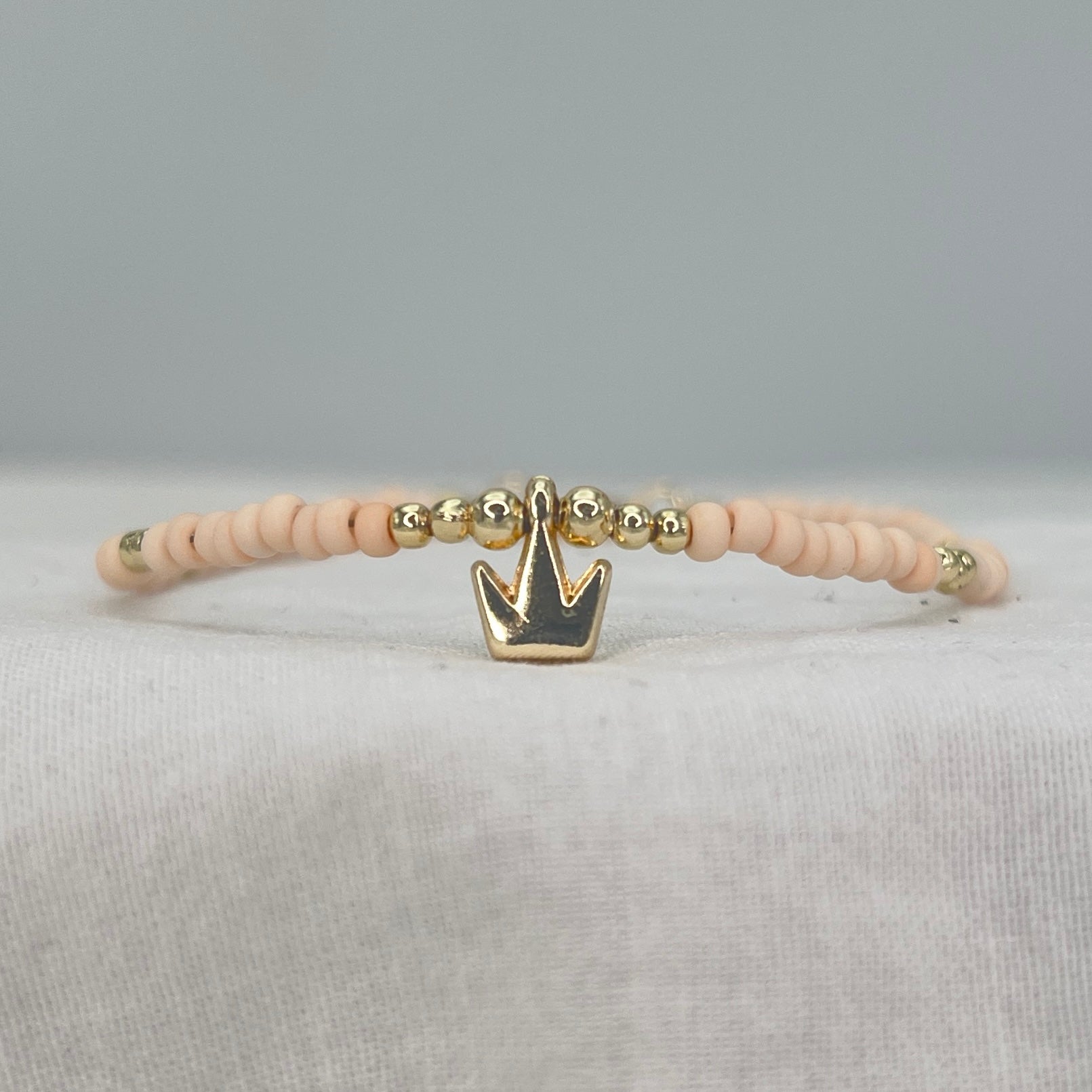 Vibrant Beaded Anklet: Radiant Crown Beaded Summer Anklet