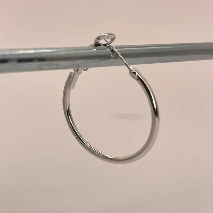 Classic Lightweight Hoop Earrings – Gold & Silver