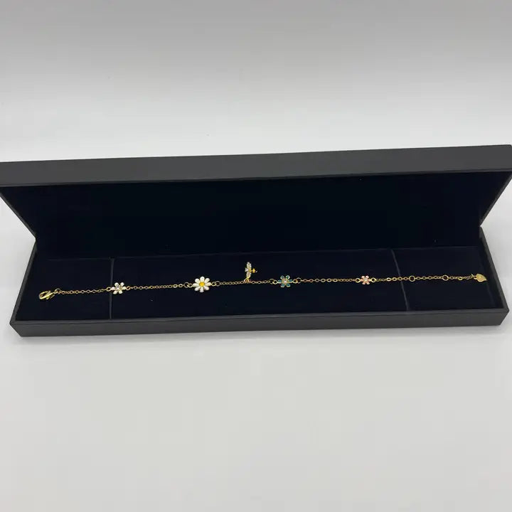 Delicate Daisy Bracelet | Sterling Silver | Floral Charm