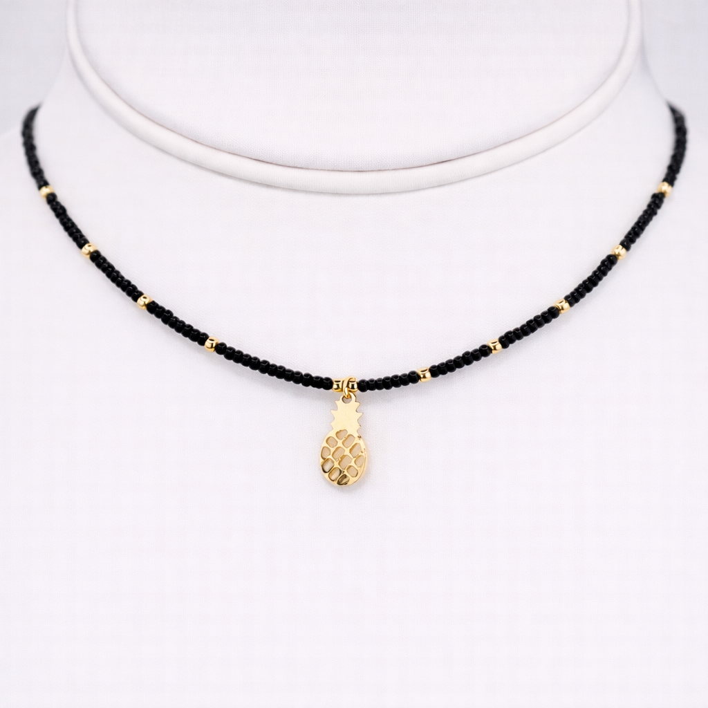 Pineapple Pendant Beaded Necklace: Tropical Charm