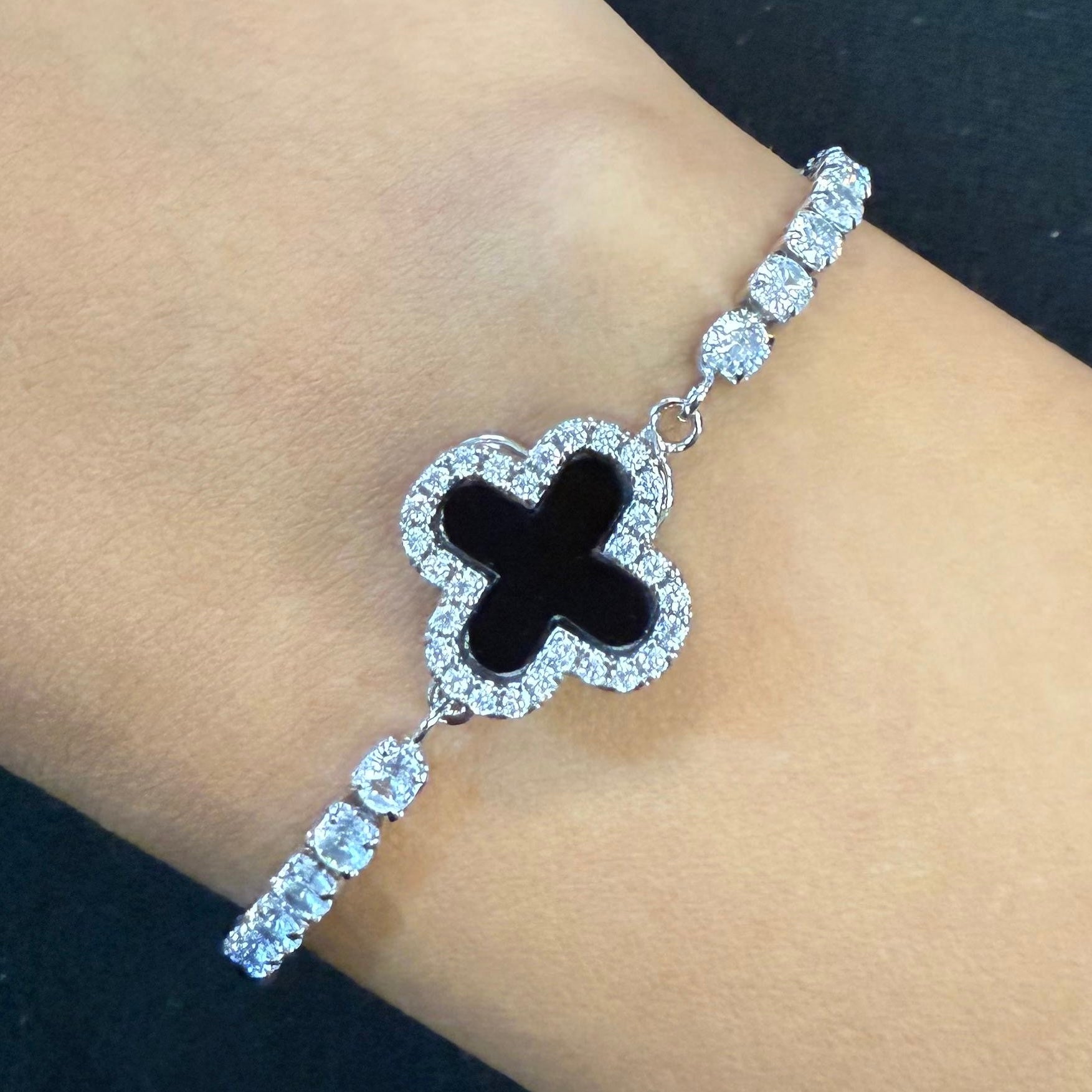 Spinner Black Clover Bracelet – Adjustable Rotating Gold & Silver Plated Jewelry