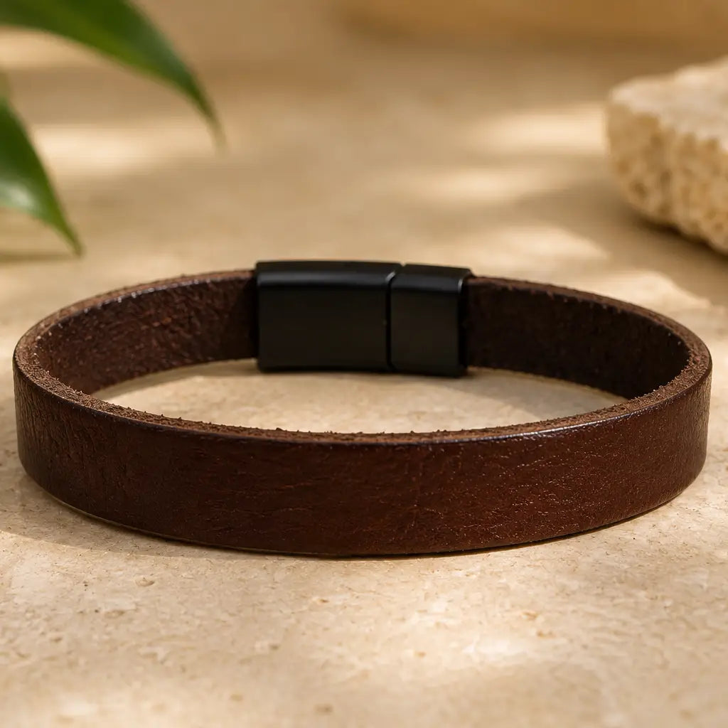 Luxury Leather Wristwear: Sophisticated Craftsmanship