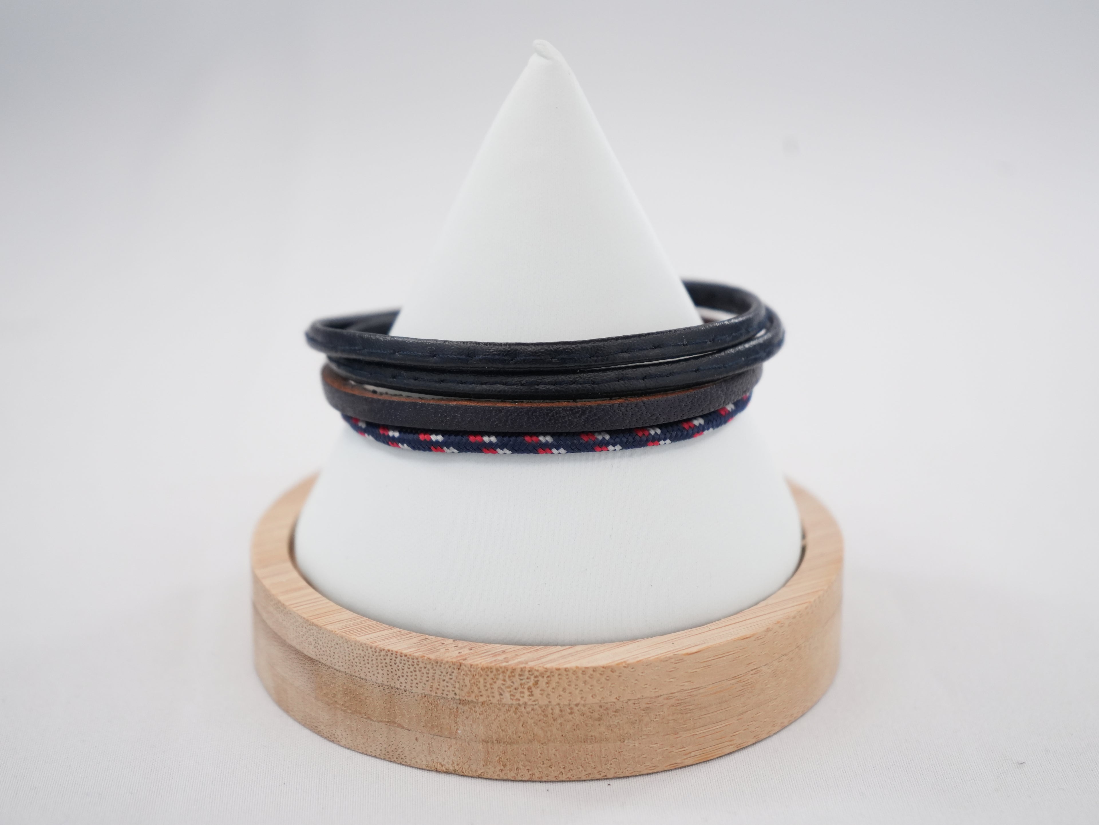 Minimalist Leather Bangles: Contemporary Chic, for Gift