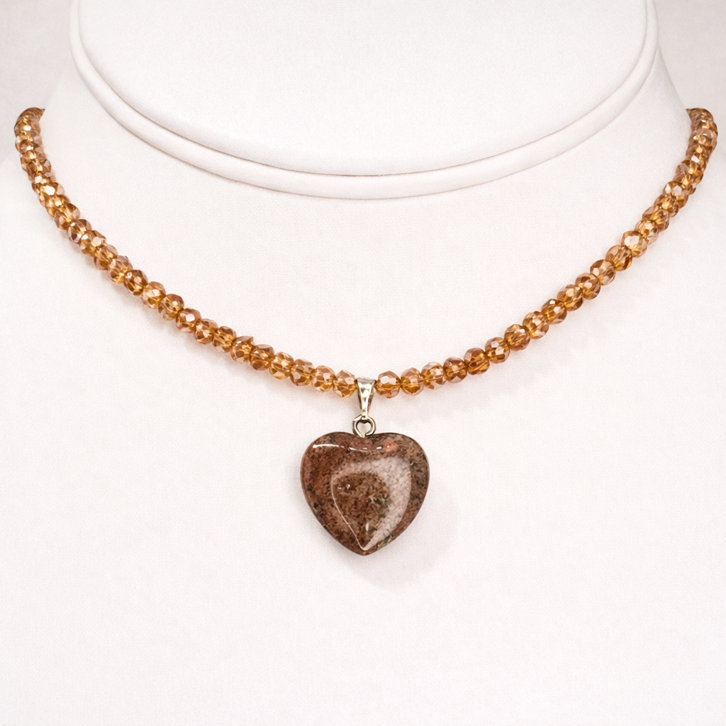 Brown Heart-Shaped Natural Stone Necklace: Warm and Elegant