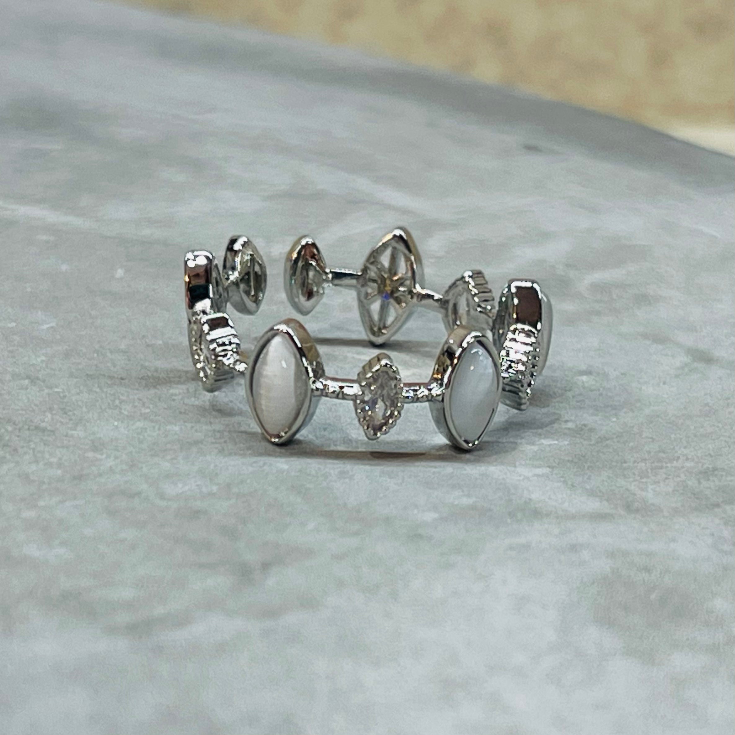 Oval Sparkling Stone Adjustable Ring, Timeless Elegance