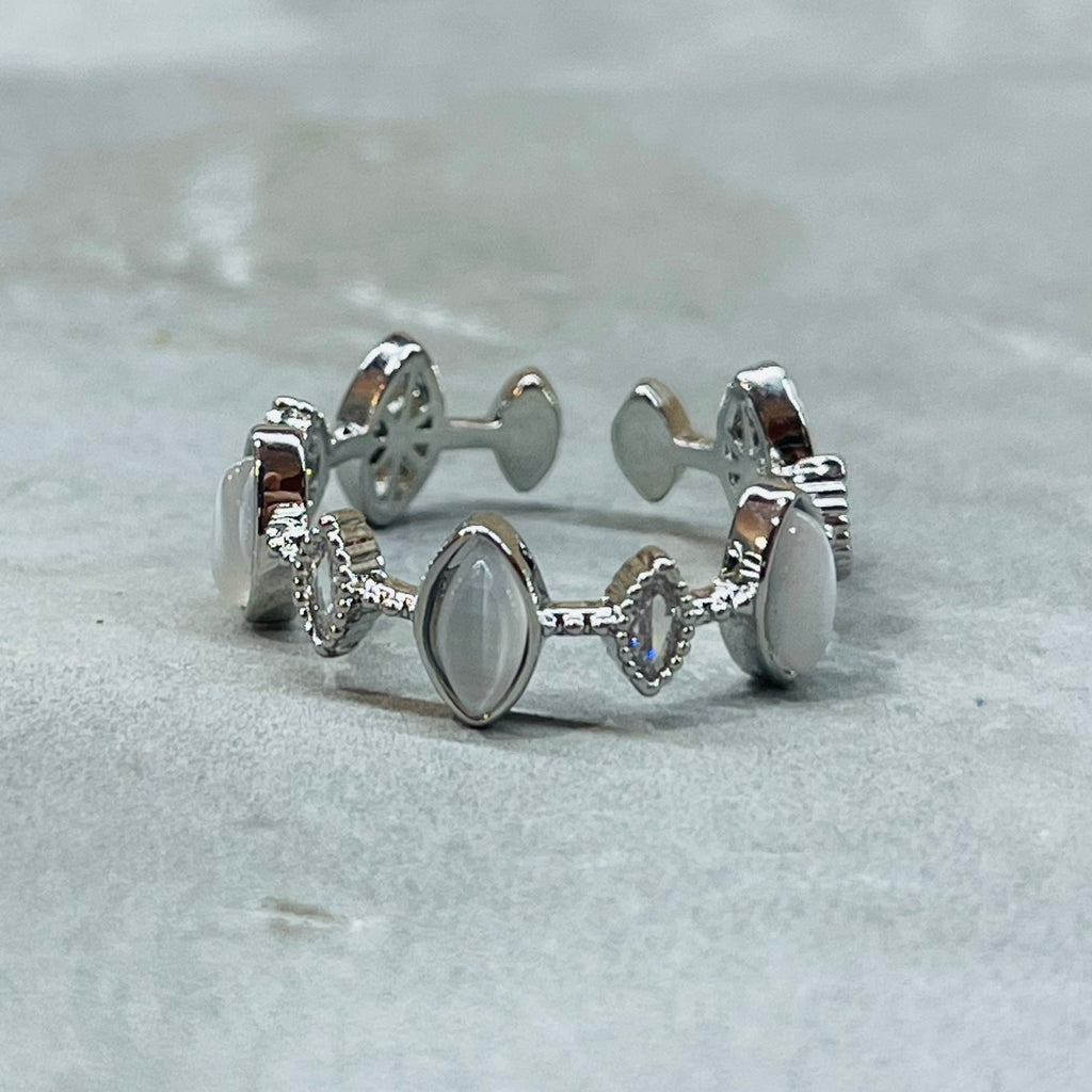 Oval Sparkling Stone Adjustable Ring, Timeless Elegance