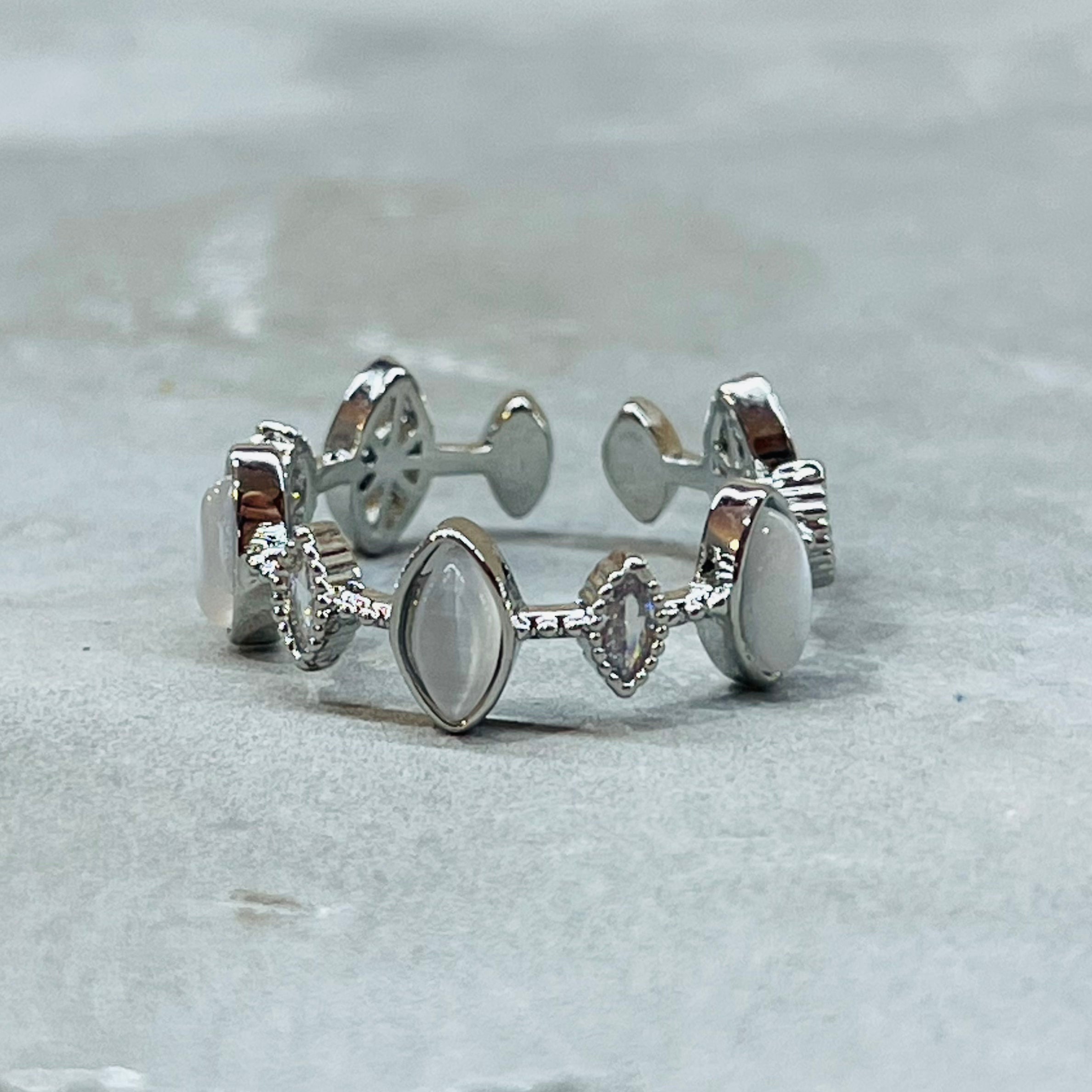 Oval Sparkling Stone Adjustable Ring, Timeless Elegance