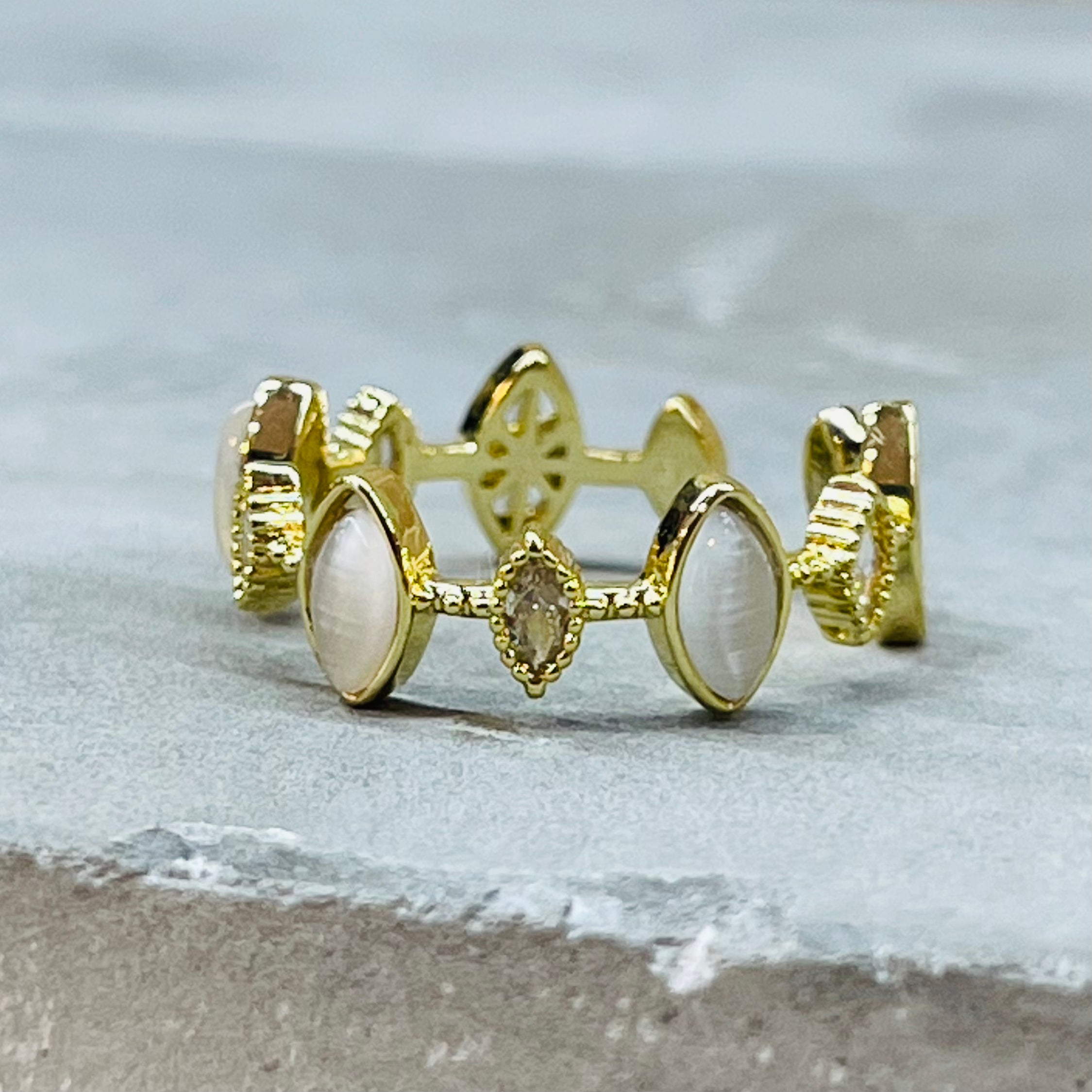 Oval Sparkling Stone Adjustable Ring, Timeless Elegance