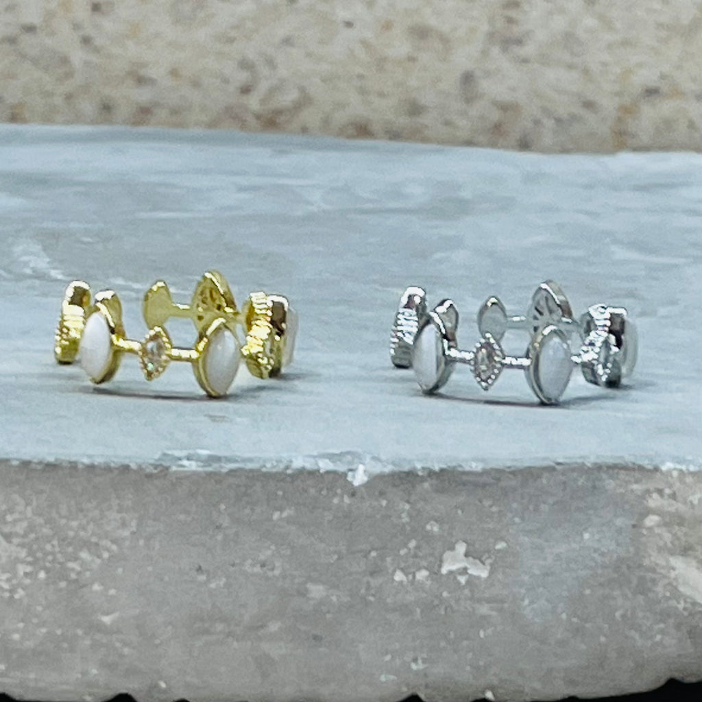 Oval Sparkling Stone Adjustable Ring, Timeless Elegance