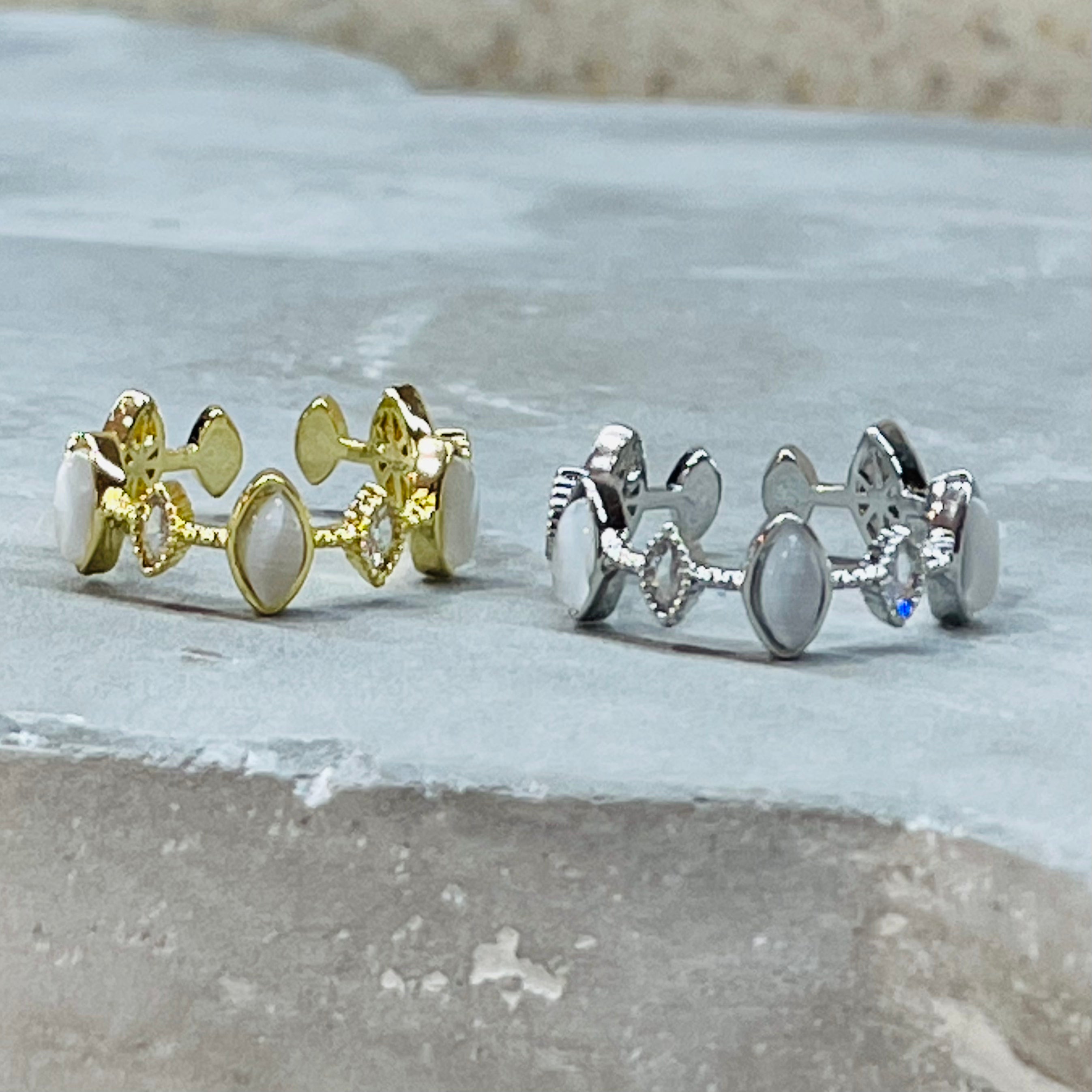 Oval Sparkling Stone Adjustable Ring, Timeless Elegance