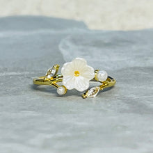 Load image into Gallery viewer, Minimal Daisy Adjustable Ring with Small Sparkling Stones
