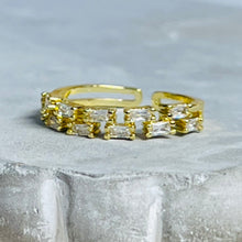 Load image into Gallery viewer, Sparkling Stone Adjustable Band Ring, Sleek and Elegant
