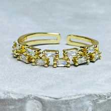 Load image into Gallery viewer, Sparkling Stone Adjustable Band Ring, Sleek and Elegant
