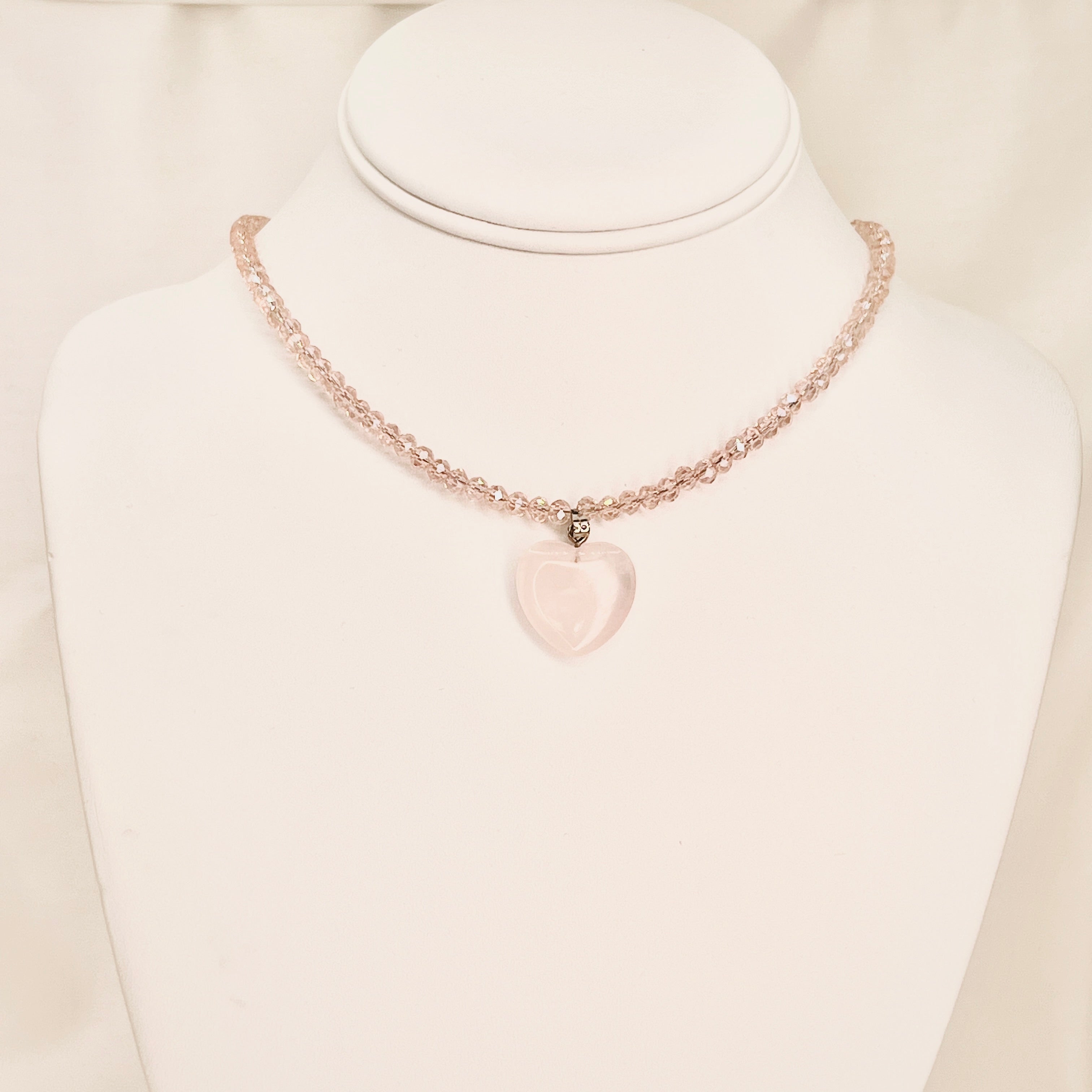 Light Pink Heart-Shaped Natural Stone Necklace: Delicate 