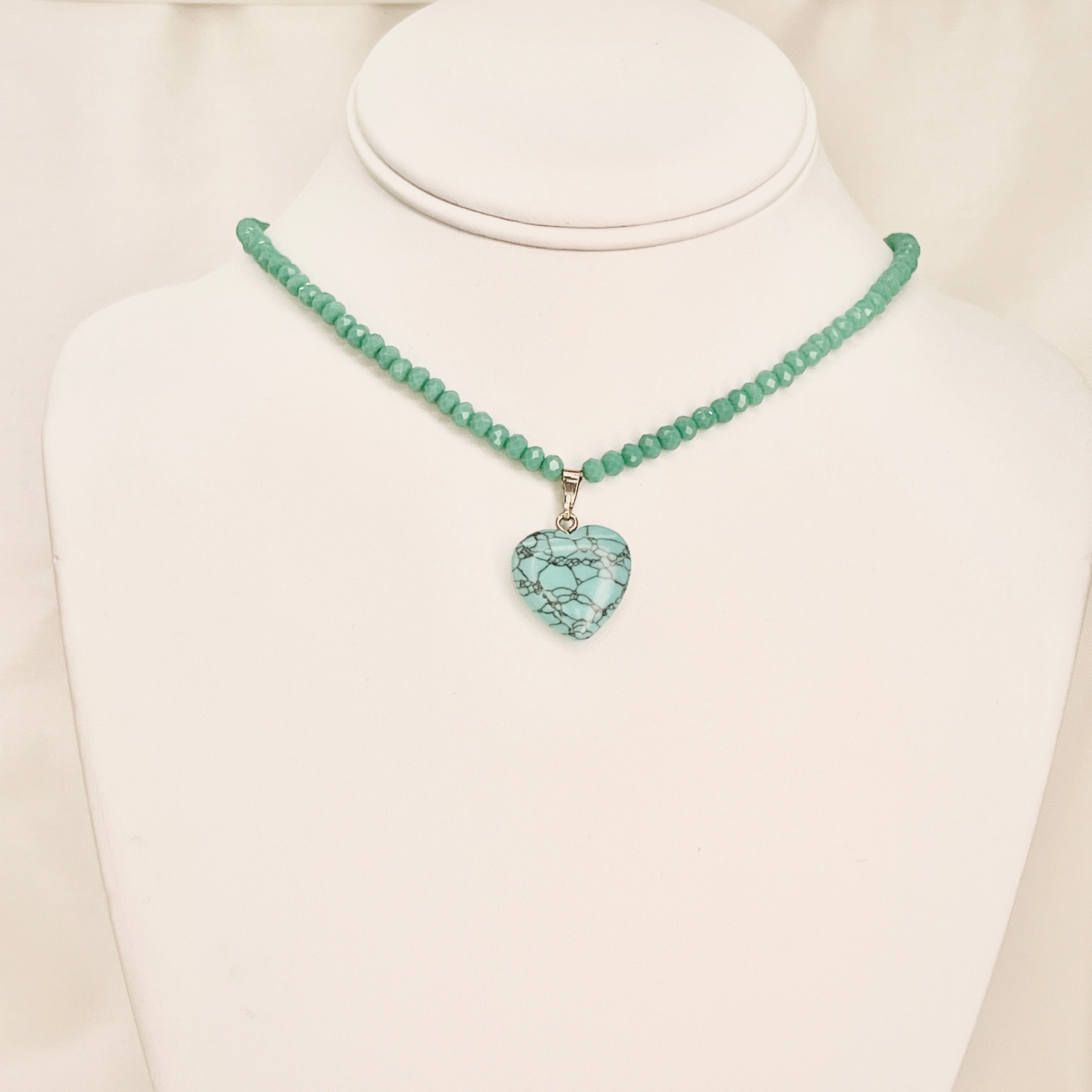 Turquoise Heart-Shaped Natural Stone Necklace: Vibrant 