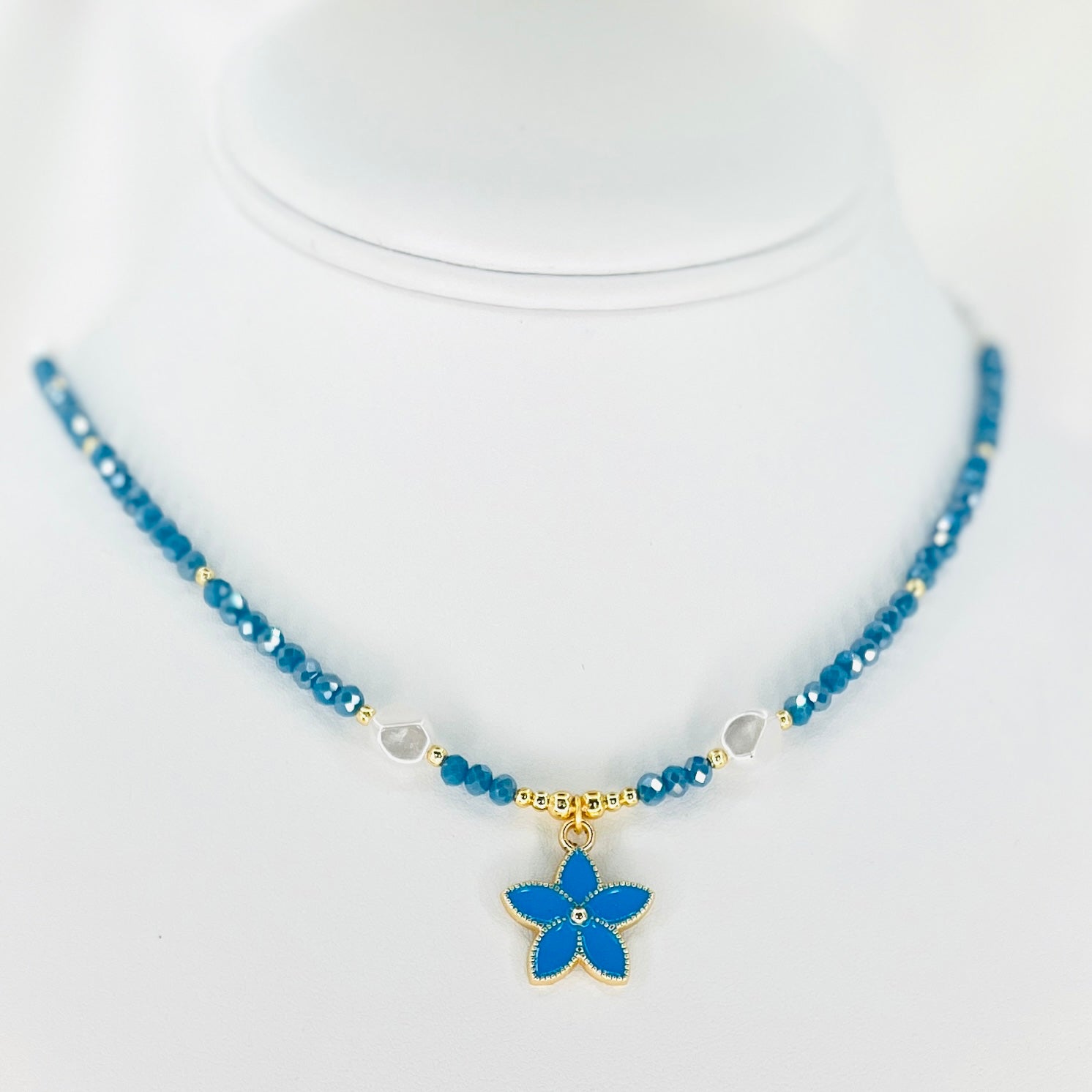 Flower Pendant Beaded Necklace – Floral Elegance, Nature