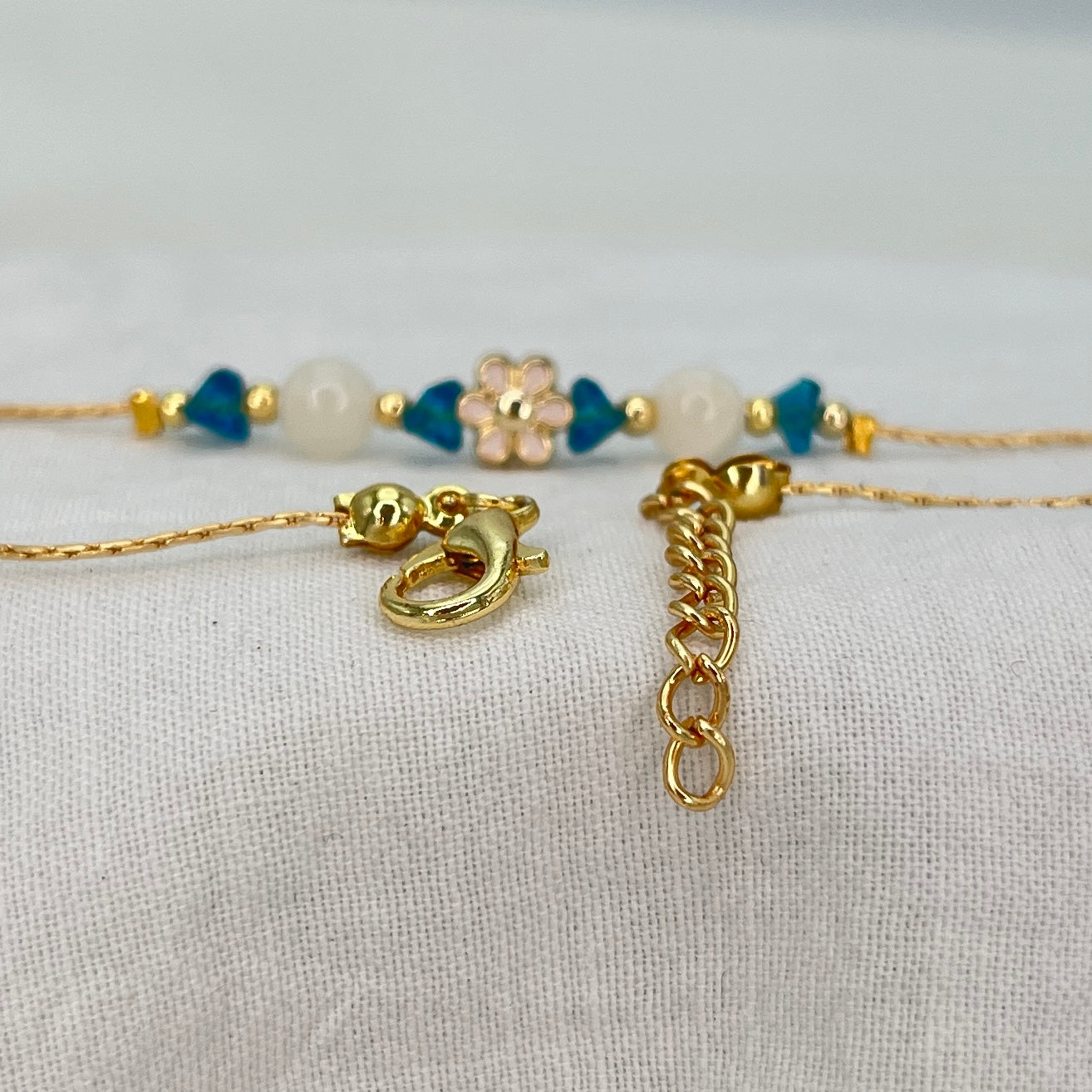 Lux Crystal Flower Bracelet – Timeless and Chic, Daisy