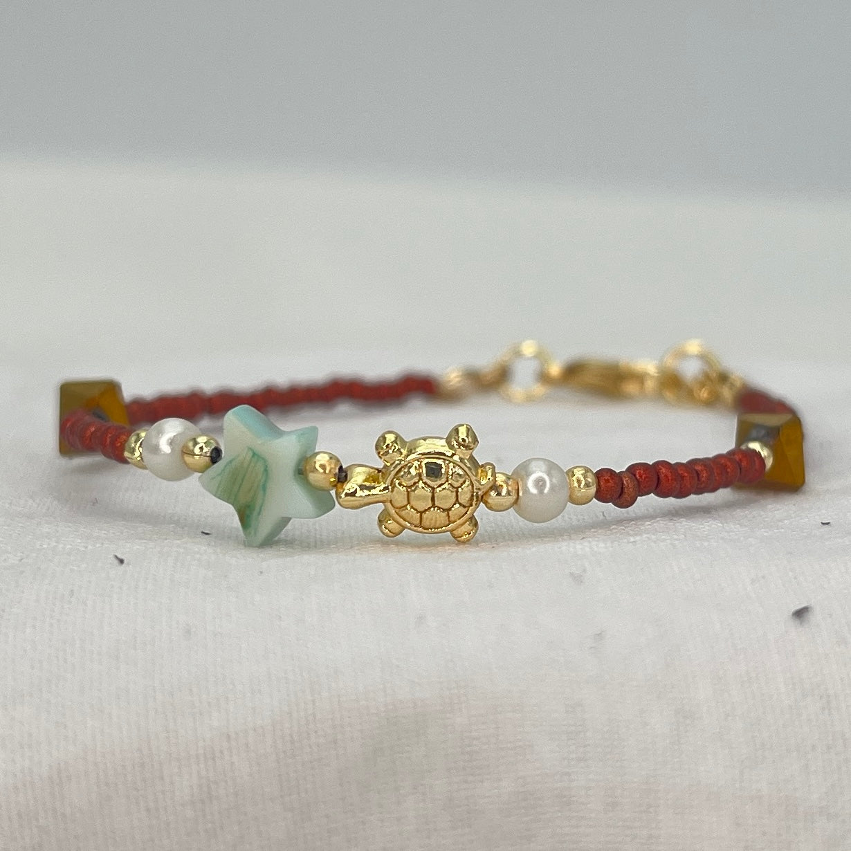 Lux Crystal Turtle Bracelet – Elegant and Stylish, Cute 