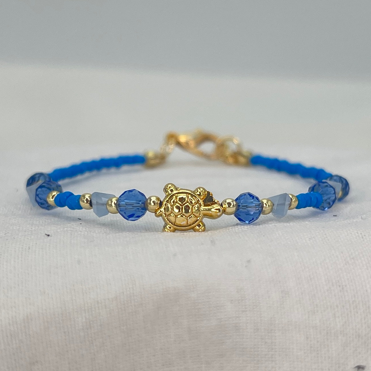 Lux Crystal Turtle Bracelet – Elegant and Stylish, Cute 