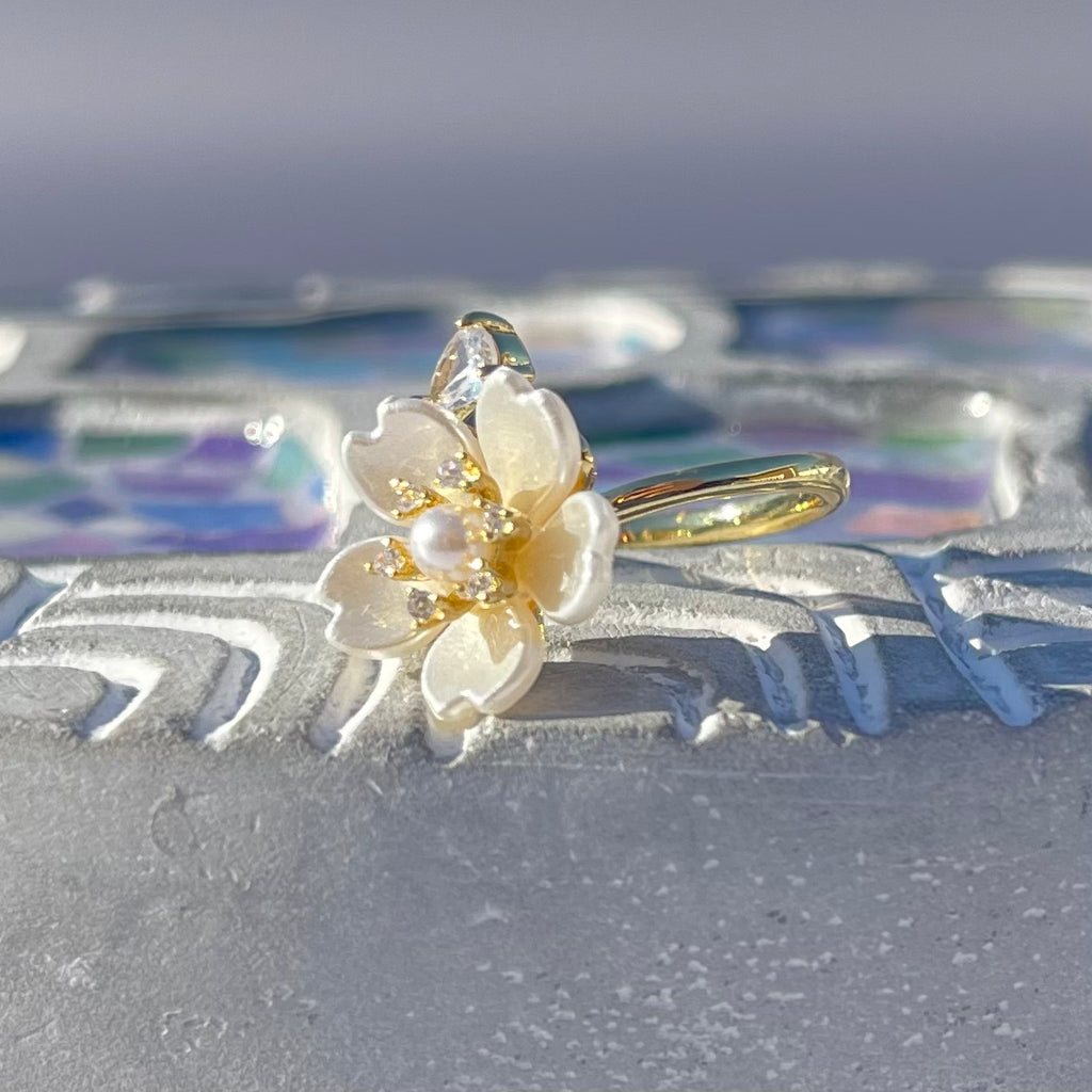 Elegant Flower Sparkling Gemstone Adjustable Ring, Charming