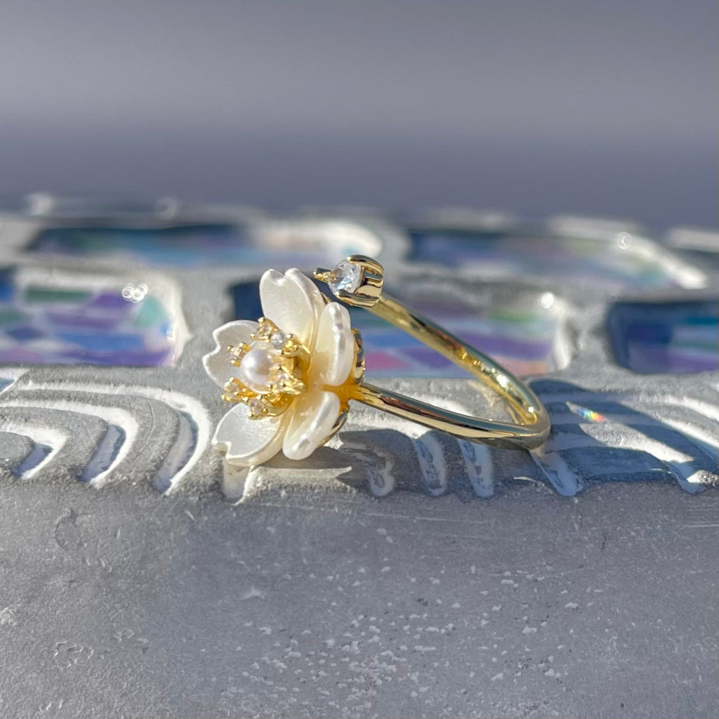 Elegant Flower Sparkling Gemstone Adjustable Ring, Charming