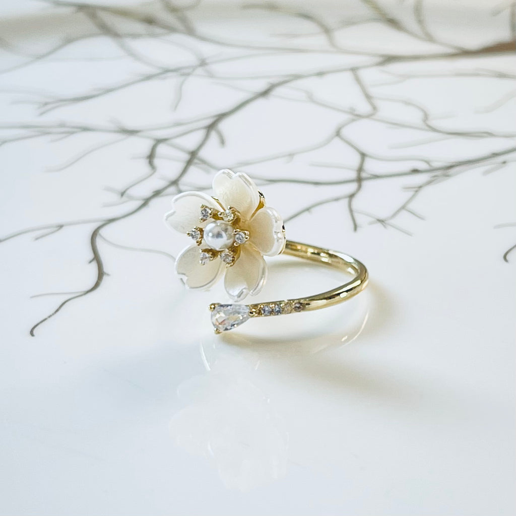 Elegant Flower Sparkling Gemstone Adjustable Ring, Charming