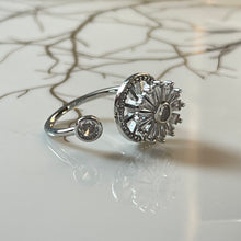 Load image into Gallery viewer, Flower Spinner Ring - Adjustable Floral Jewelry for Women
