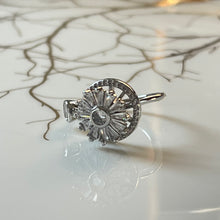 Load image into Gallery viewer, Flower Spinner Ring - Adjustable Floral Jewelry for Women
