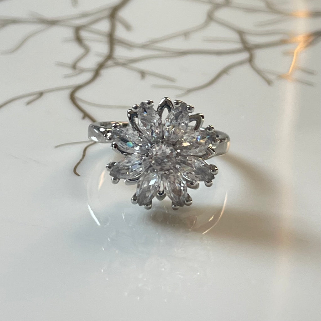 Anxiety Spinner Flower Ring - Stylish Adjustable Jewelry