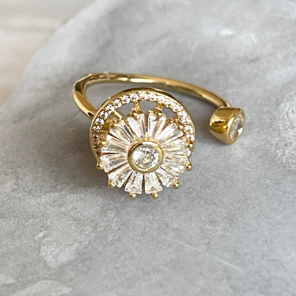 Flower Spinner Ring - Adjustable Floral Jewelry for Women