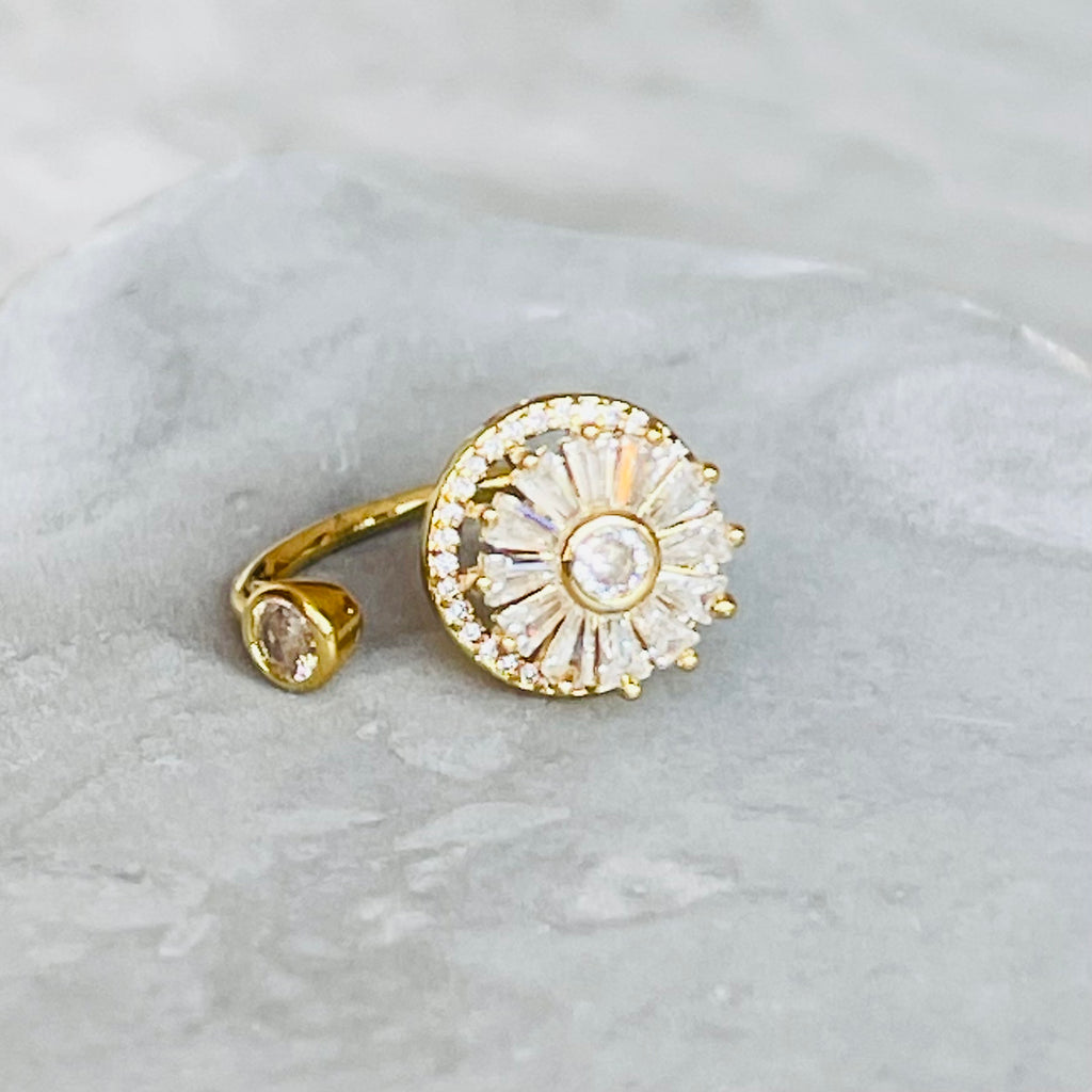 Flower Spinner Ring - Adjustable Floral Jewelry for Women
