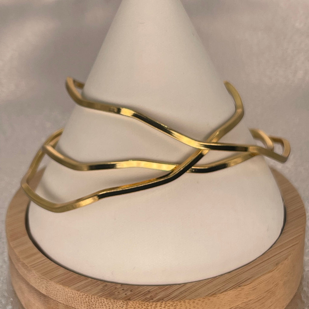Stainless Steel Gold Bangle Set – Wave Design (3pcs)