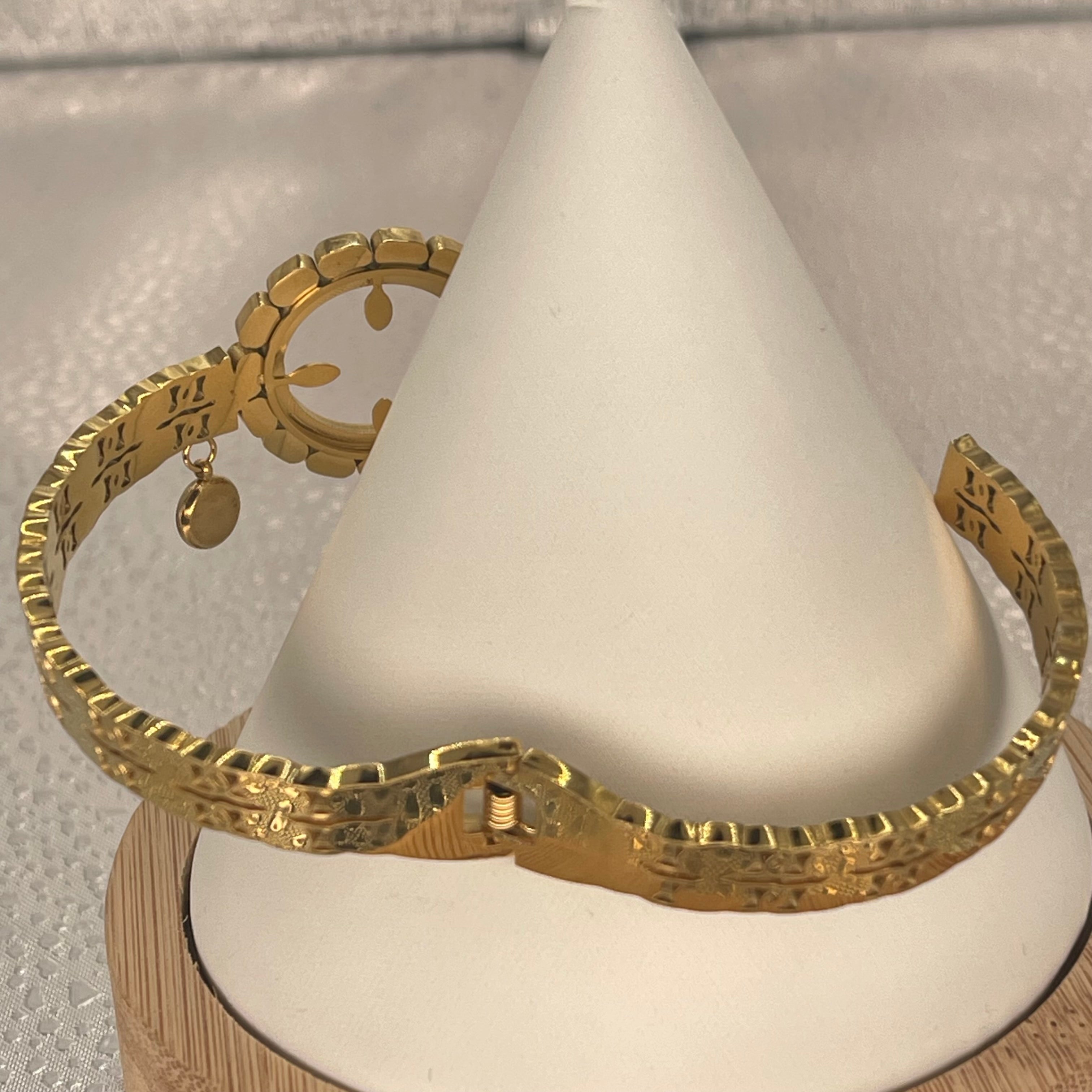 Stainless Steel Gold Bracelet – Floral Eye Charm Accent