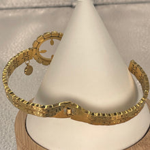 Load image into Gallery viewer, Stainless Steel Gold Bracelet – Floral Eye Charm Accent
